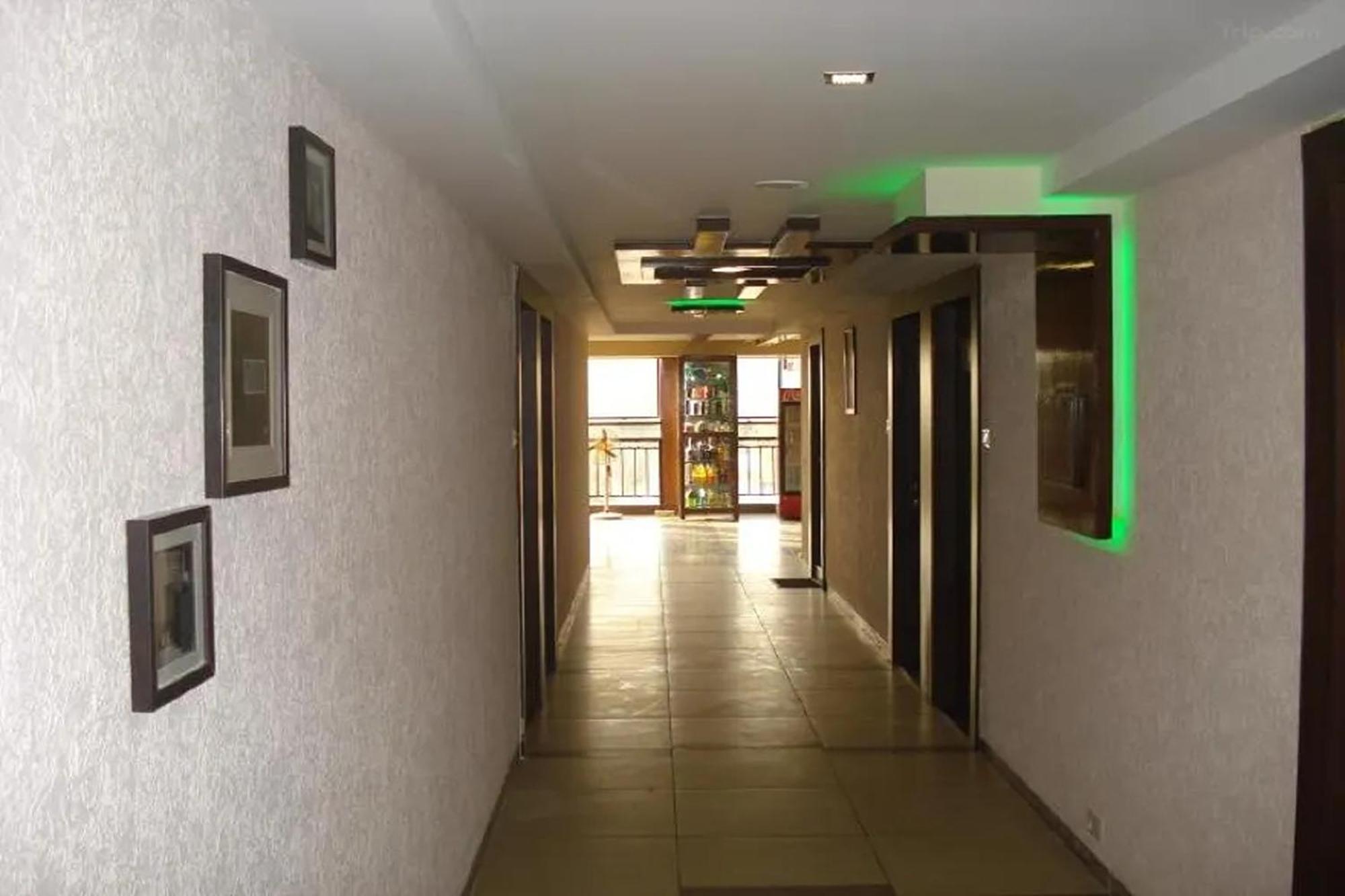 Hotel Shailly Inn 아흐메다바드 외부 사진