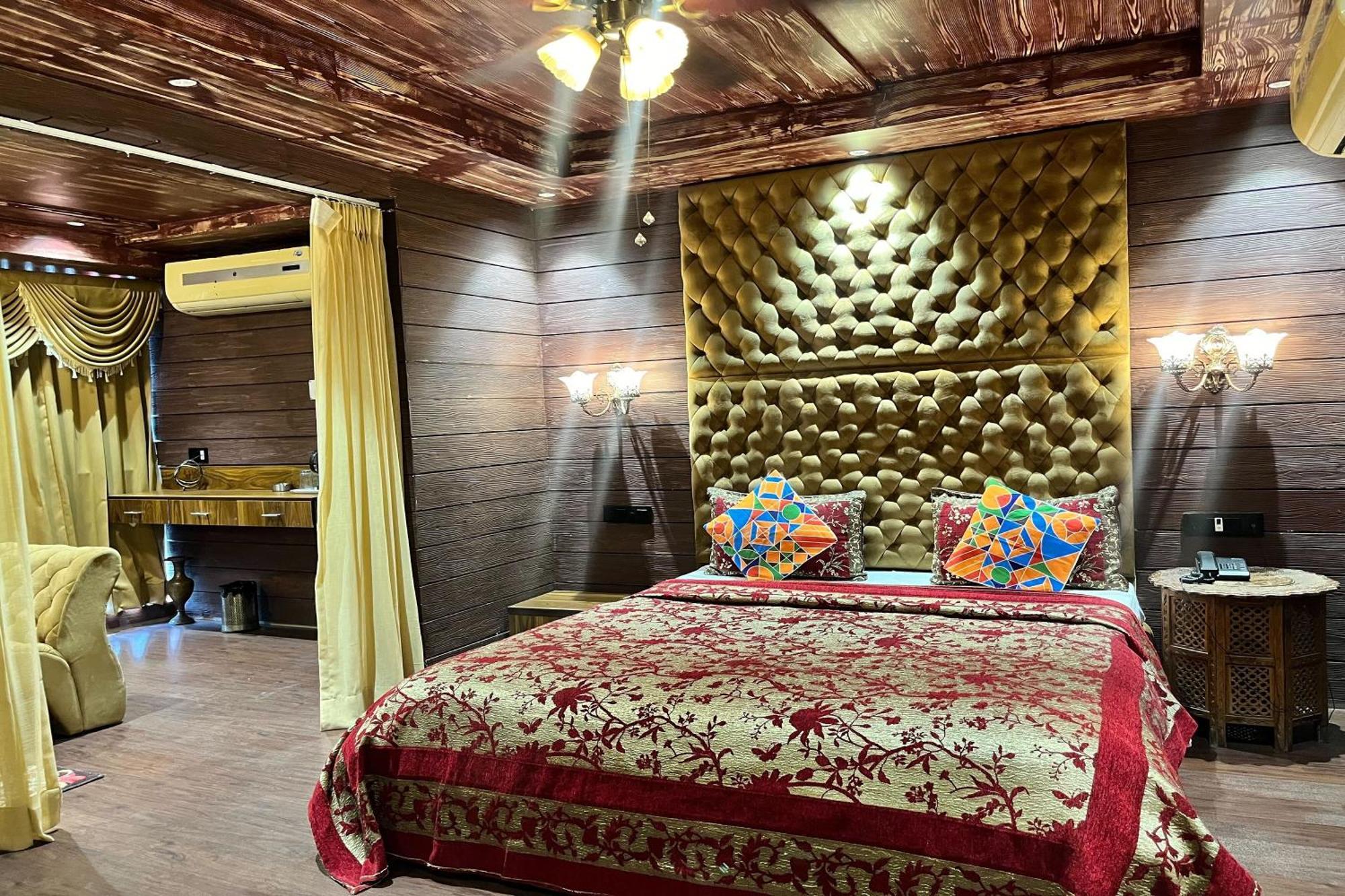 Hotel Shailly Inn 아흐메다바드 외부 사진